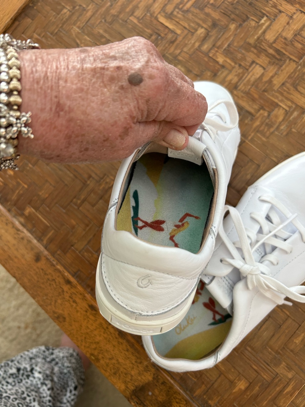 Olukai Pehuea Lil’lli Leather Low-Top Lace-Up Sneakers - Picture 10 of 12